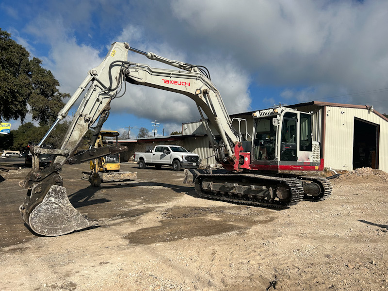 Convert Takeuchi TB1140 from rubber to steel tracks