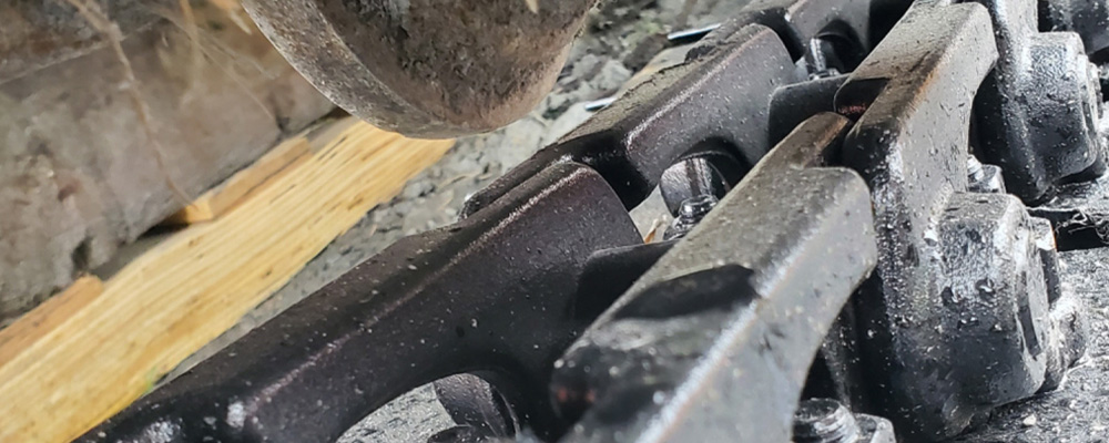 Komatsu Steel Tracks SteelTracks.com Replacement Tracks & Undercarriage Parts for Heavy Equipment